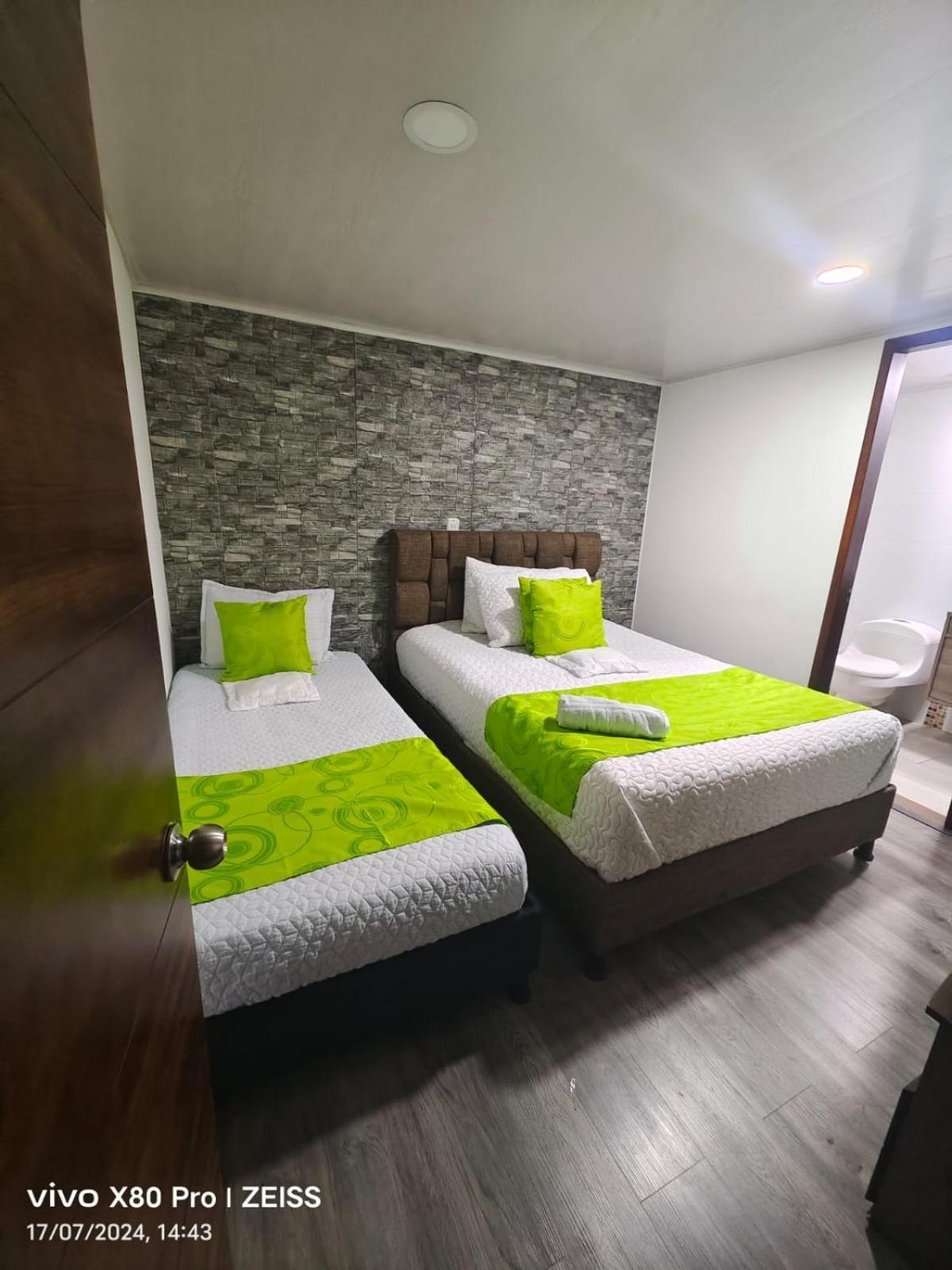 Hotel Kristal Ferial 波哥大 外观 照片