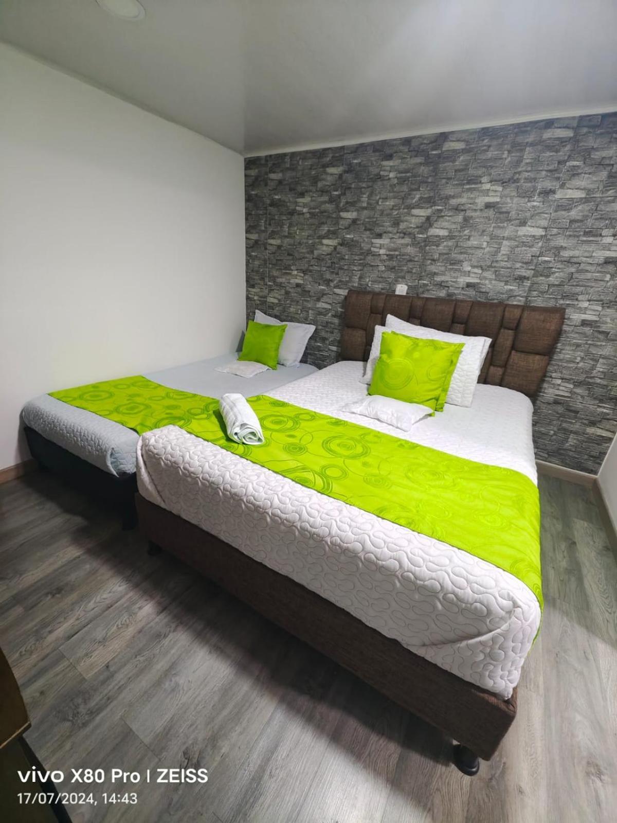 Hotel Kristal Ferial 波哥大 外观 照片